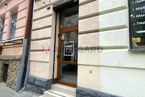 комерційна за адресою Шпитальна вул., 26