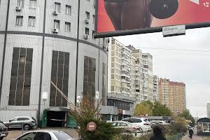 комерційна за адресою Лариси Руденко вул., 6-А