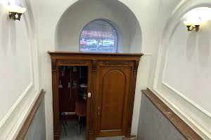 комерційна за адресою Лесі Українки бульв., 6