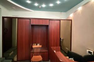 комерційна за адресою Джона Маккейна вул. (Івана Кудрі), 9