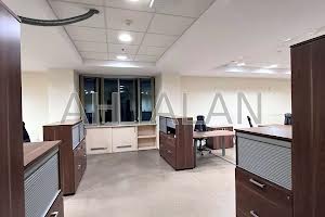 комерційна за адресою Дегтярівська вул., 53