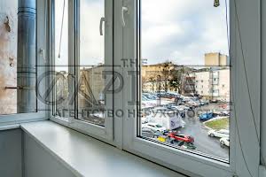 коммерческая по адресу Саксаганского ул., 42