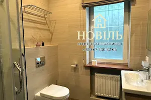 будинок за адресою с. Петропавлівська борщагівка, Затишна вул.