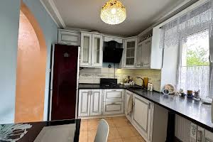 квартира за адресою Івасюка вул., 21