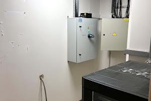 комерційна за адресою Саперне Поле вул., 3