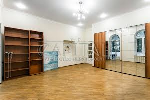 коммерческая по адресу Лютеранская ул., 12