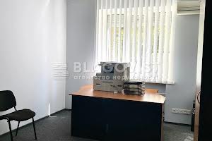 комерційна за адресою Печерський узвіз, 18