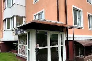 комерційна за адресою Бориса Гмирі вул., 16-А