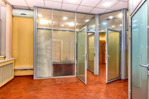 комерційна за адресою Анни Ахматової вул., 35