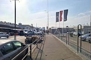комерційна за адресою вул. Гетьмана Павла Полуботка, 6