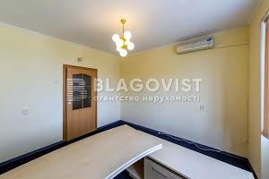 коммерческая по адресу Крещатик ул., 4