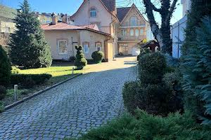 будинок за адресою Молодіжна вул.