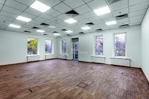 комерційна за адресою Жилянська вул., 75