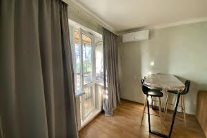 квартира по адресу Строителей ул., 18а