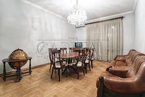 комерційна за адресою Саксаганського вул., 29