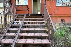 комерційна за адресою Чорнобильська вул., 18