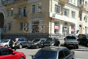 комерційна за адресою Лютеранська вул., 3