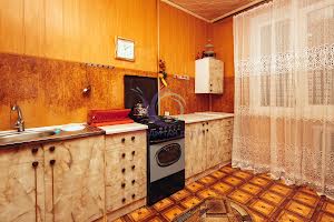 квартира за адресою Комарова, 40Б