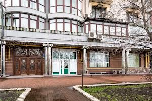комерційна за адресою Оболонська набережна вул., 19