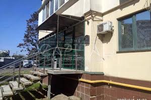 коммерческая по адресу Братства тарасівців, 5