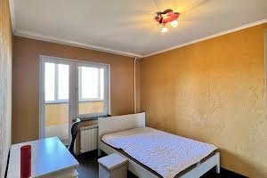 квартира за адресою Академіка Глушкова просп., 29