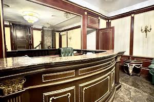 комерційна за адресою Костельна вул., 6