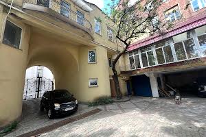 комерційна за адресою Громадянська вул., 5