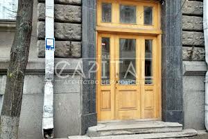 комерційна за адресою Банкова вул., 3