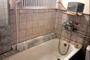 квартира за адресою Комунальників вул., 10
