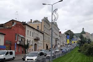 комерційна за адресою Бурсацький узвіз, 6