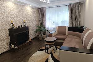 квартира за адресою Небесної сотні, 54