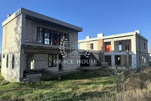 будинок за адресою Паркова 12