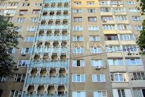 комерційна за адресою Панаса Мирного вул., 11