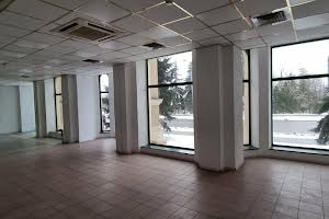комерційна за адресою Університетська вул., 9