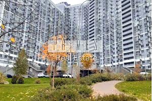 комерційна за адресою Ревуцького вул., 40-В