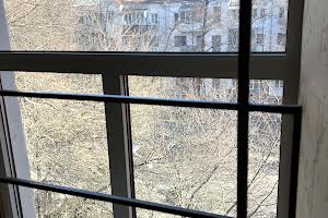 комерційна за адресою Гоголівська вул., 39