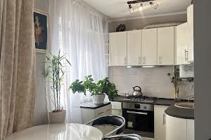 квартира за адресою Сухомлинського вул., 14