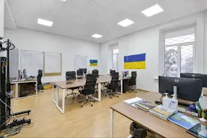 комерційна за адресою Ярославів Вал вул., 7