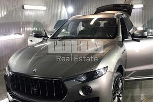 коммерческая по адресу Днепровская набережная ул., 14