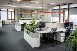 комерційна за адресою Лесі Українки бульв., 34