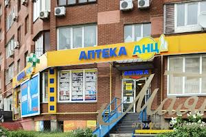 комерційна за адресою Драгоманова вул., 17