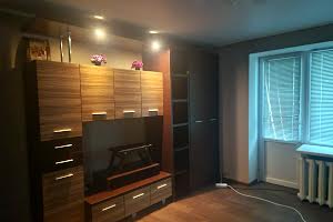 квартира за адресою 12-та Поздовжня вул., 44