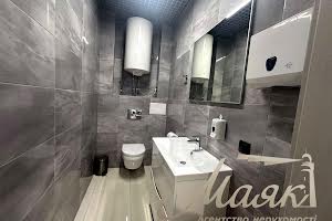 комерційна за адресою Джона Маккейна вул. (Івана Кудрі), 26
