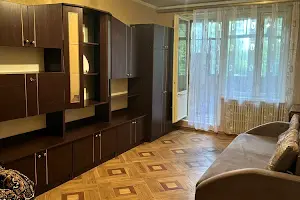 квартира по адресу Гвардейцев-Широнинцев ул., 27