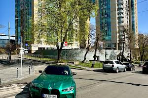 комерційна за адресою Звіринецька вул., 59