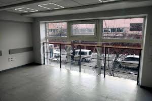 комерційна за адресою Степана Бандери просп. (Московський), 8