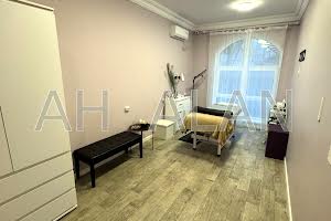 комерційна за адресою Драгоманова вул., 40-З