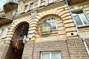 комерційна за адресою Олеся Гончара вул., 45-А