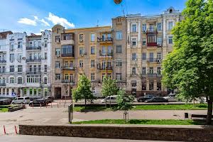 комерційна за адресою Антоновича вул. (Горького), 17