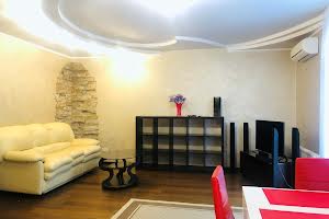 квартира за адресою Регенераторна вул., 4